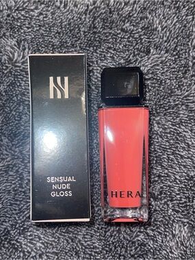 HERA Sensual Nude Gloss in shade 325 Sun Kissed